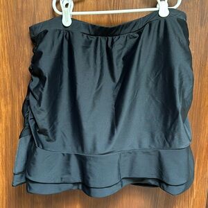 Adorable ruffled swim skirt bottom